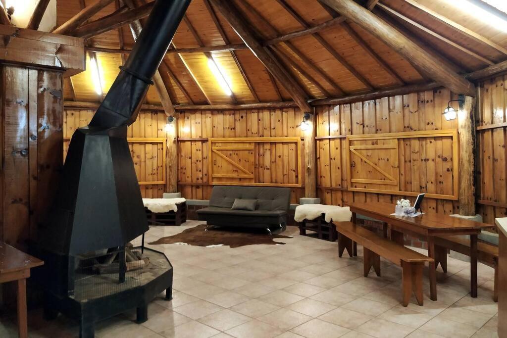 Villa Galpao Rustico No Vale Dos Vinhedos Bento Gonçalves Esterno foto